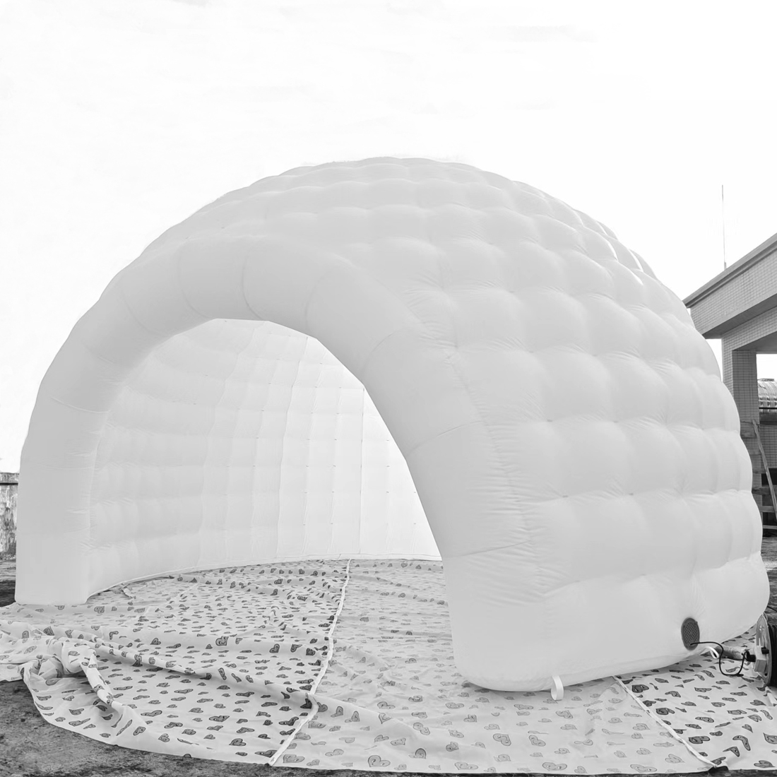 Portable LED Inflatable Igloo  - Outdoor Camping Dome recension och pris