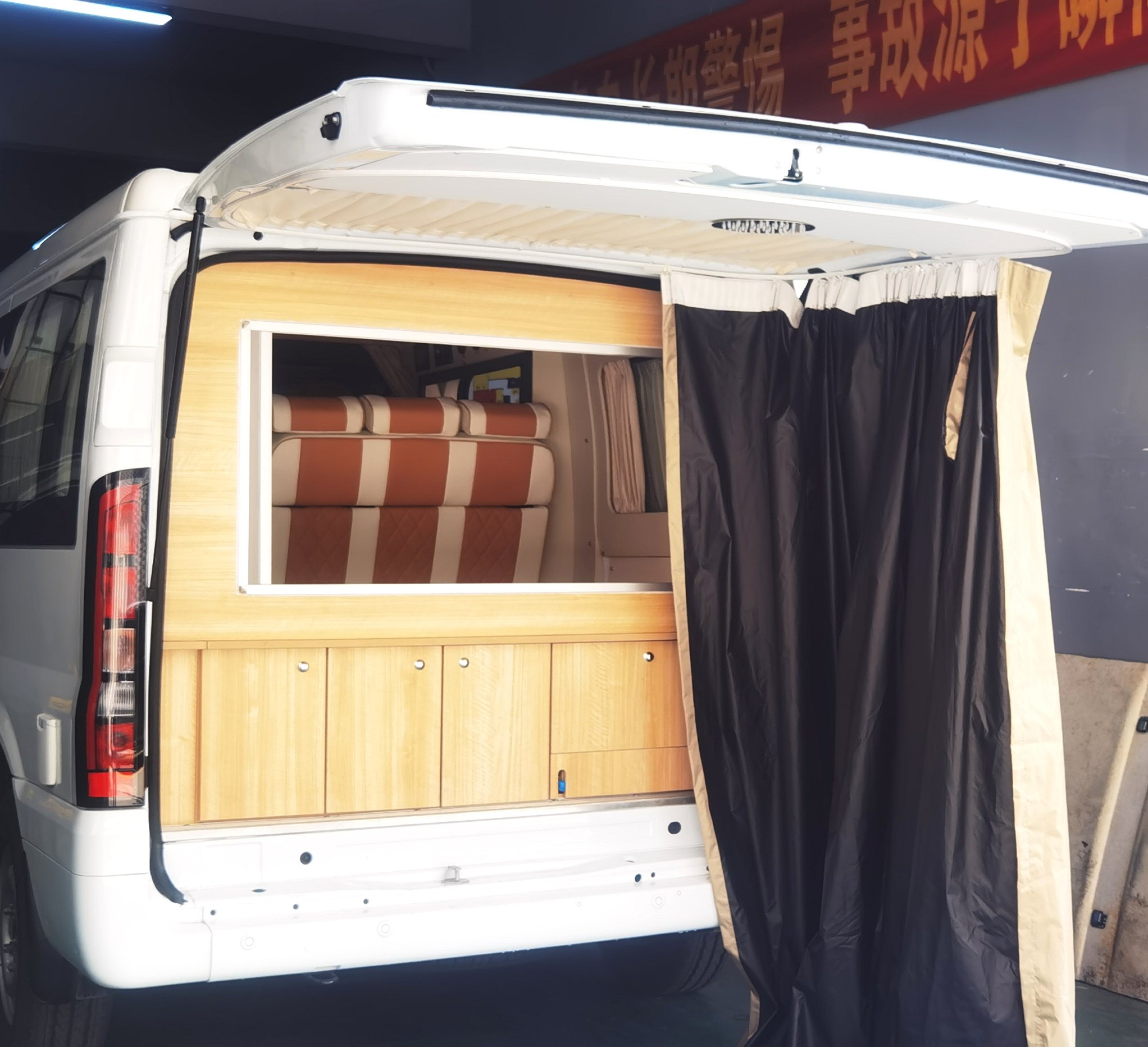 Jiangling Fushun Quanshun Dato - Outdoor Camping Toilet Tent recension och pris